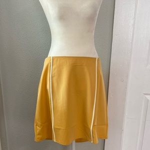 Gorgeous 1970s inspired mini skirt!